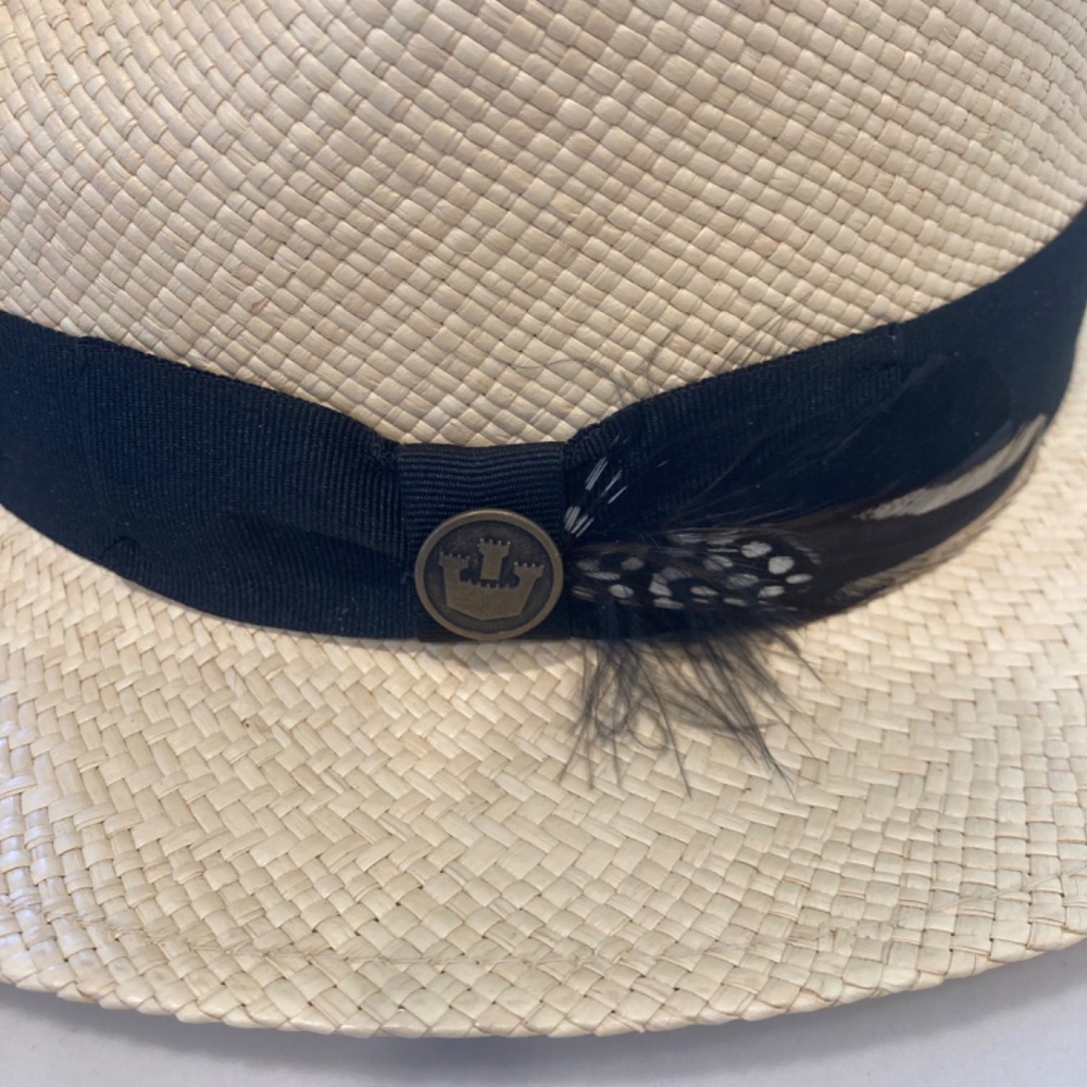 NWOT Goorin Bros Straw Hat with Black Ribbon and Feather in Pin - Picture 4 of 8